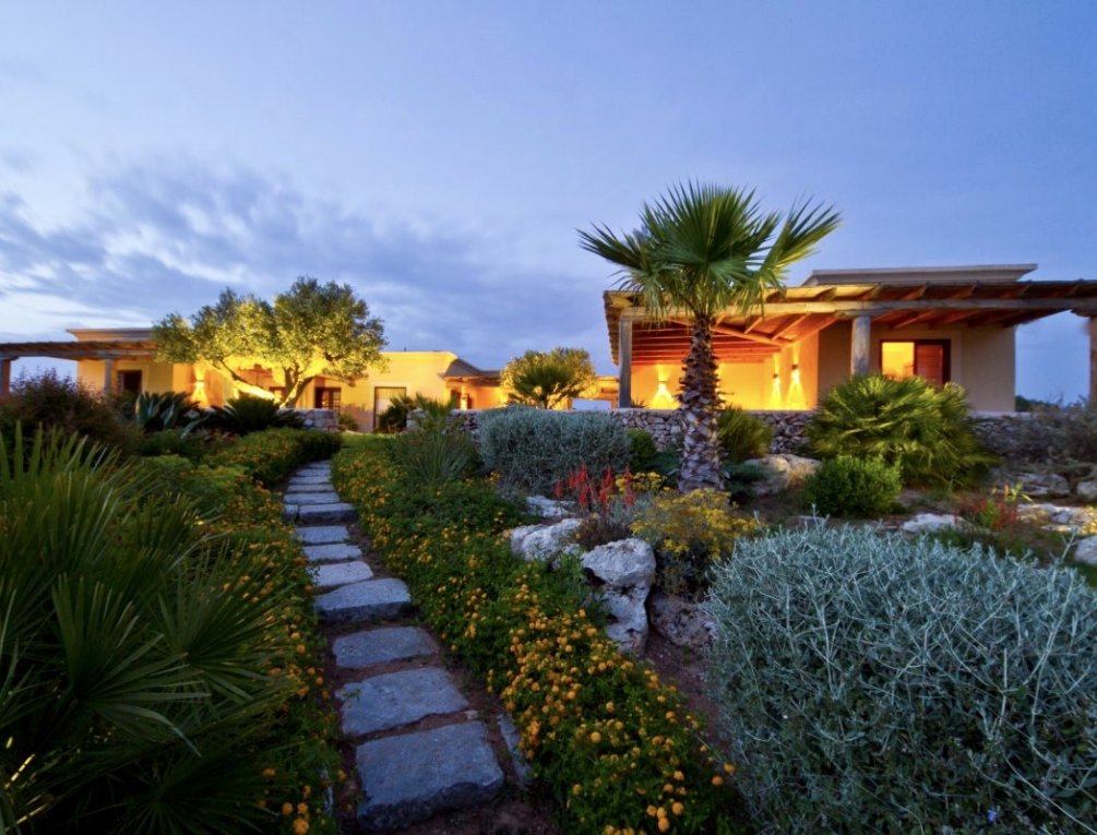 Cave Garden Villa